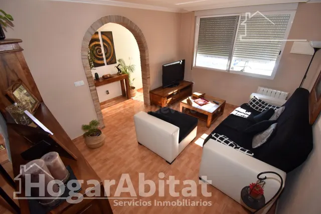GRAN CASA CON TERRAZA TOTALMENTE REFORMADA - foto 2