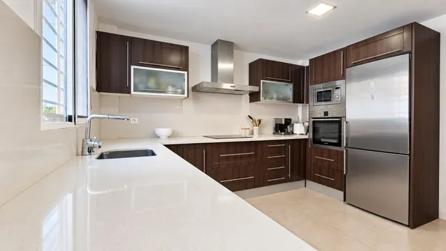 Ref- 08700 Salico presenta Adosado de 4 dormitorios con 80 m2 de terrazas y garaje en  Almazora centro — 10