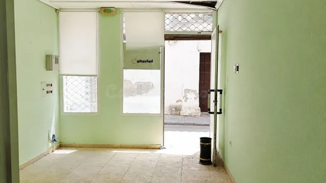 LOCAL COMERCIAL EN PLENO CENTRO, PALMA DEL RIO, CORDOBA. - foto 3
