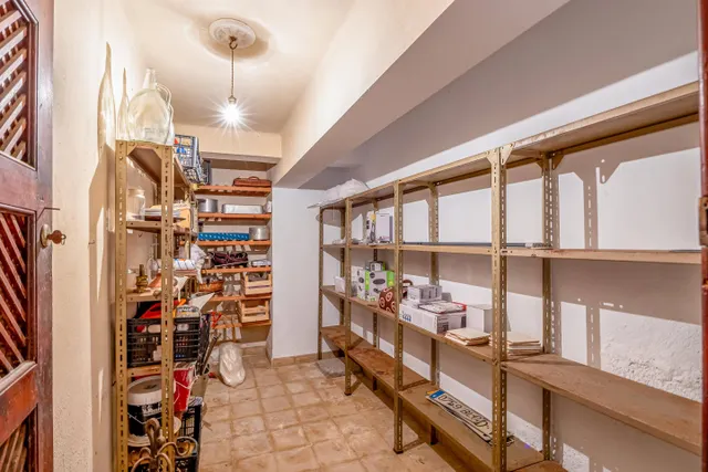 Casa con encanto en tafira, amplia parcela y construcciones auxiliares — 42