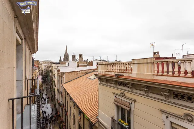 PISO AMUEBLADO EN CENTRO DE LA CIUDAD — 12