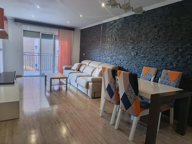 Se vende piso para entrar a vivir a 20 minutos de Alicante, con todos los servicios a mano, ascensor, plaza de garaje y trastero — 11