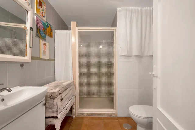UNIQUE OPPORTUNITY IN THE HEART OF MARBELLA, FRONTLINE TO THE SEA WITH TOURIST LICENCE! — 9