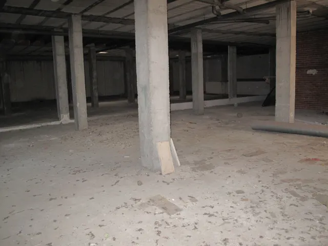 ++se vende local comercial dando a dos calles en esquina en el palmar murcia++ 946m2 — 6