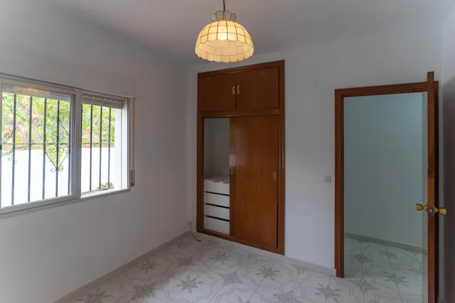 Exclusivo Chalet en Alhaurín el Grande con Piscina y Amplias Vistas — 24