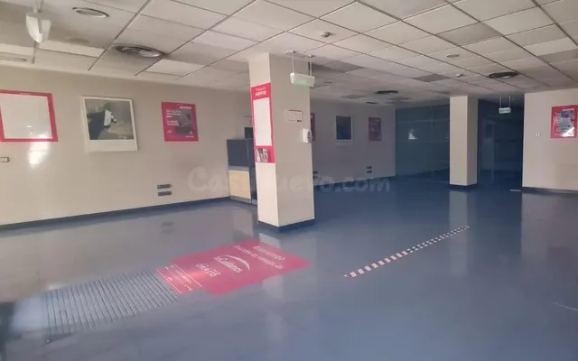 CONJUNTO DE DOS LOCALES EN VENTA EN OURENSE - foto 2
