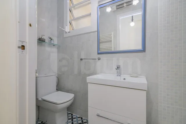 Vivienda con balcón y ascensor en pleno corazón del Gòtic — 45