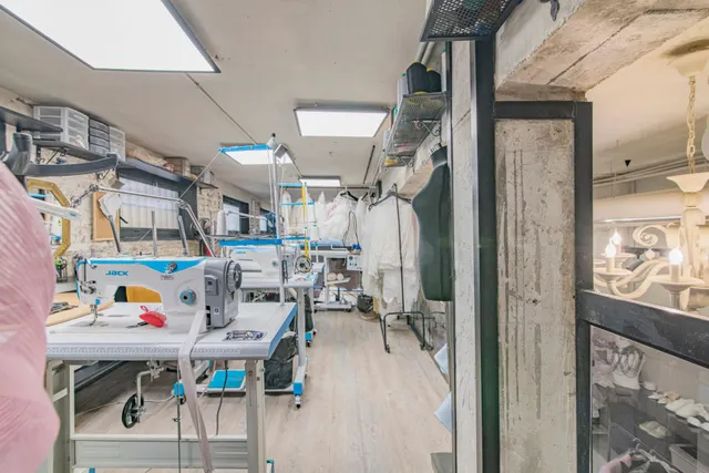 Se vende espectacular espacio comercial reformado en el corazón de Granada — 14
