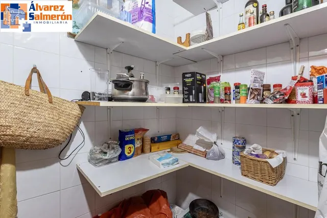 Piso de gran tamaño con múltiples posibilidades en  Peligros — 22