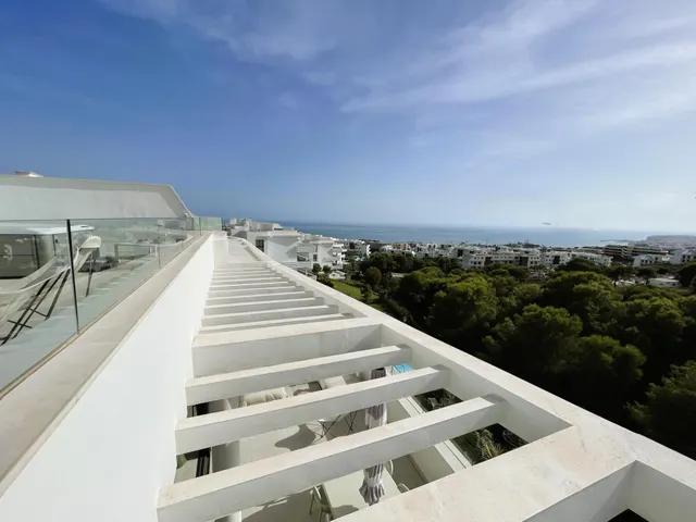 En venta: Espectacular ático de 2 dormitorios con jacuzzi privado y licencia de alquiler vacacional en Higuerón West, Costa del Sol — 31