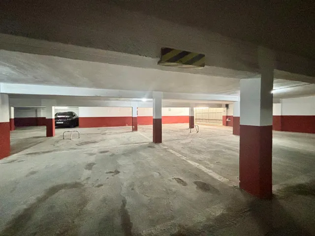 Apartamento en primera línea de playa de Gandia en residencial con piscina comunitaria, garaje y trastero. — 36
