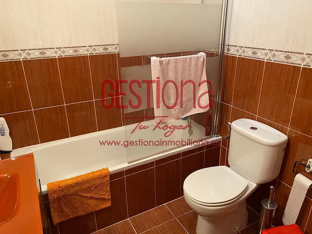 IMPRESIONANTE PAREADO CON PISCINA EN AJO — 25
