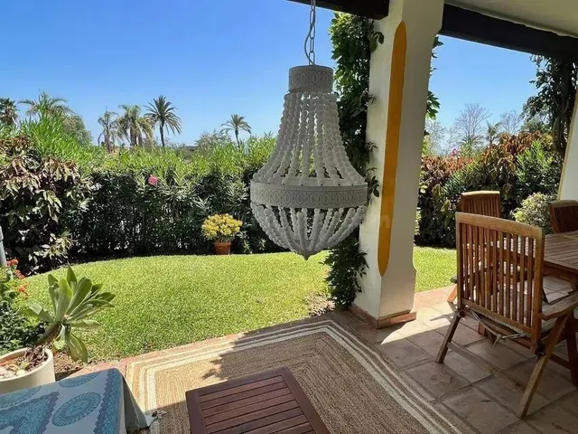 Magnifica chalet pareado en Estepona - foto 5