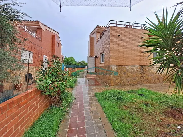Chalet con jardín, 4 dormitorios y sótano independiente en Alfara de la Baronía — 46