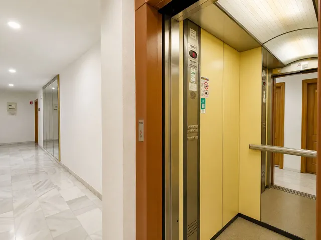 Apartamento 2 habitaciones 67m² en venta - Estacion de autobuses — 33