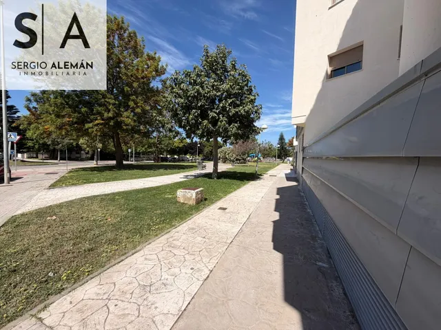 APARTAMENTO CON GARAJE Y PISCINA — 17