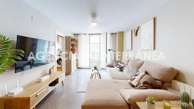 AMPLIA VIVIENDA DE 3 habitaciones JUNTO AL MERCADO MUNICIPAL DE PICASSENT — 2
