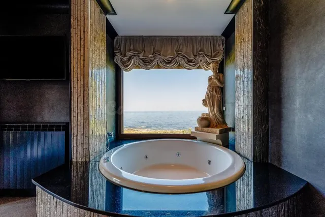 El Secreto Mejor Guardado del Atlántico: Un Oasis Privado de Lujo y Naturaleza en Oia — 7
