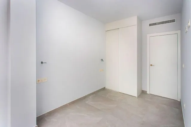 Apartamento 2 habitaciones 86m² en venta - Paseo maritimo — 18