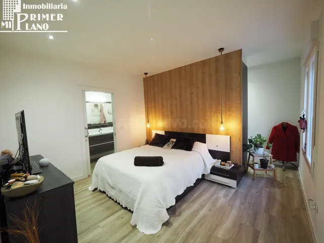 Se vende casa de 2 plantas en la zona centro de Tomelloso - foto 4