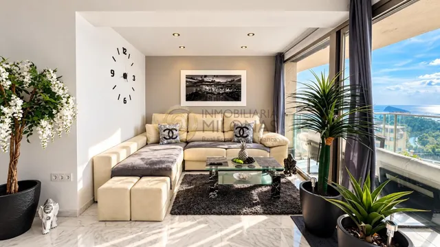 Exclusivo apartamento reformado en la planta 19 de torre lugano – Benidorm — 6