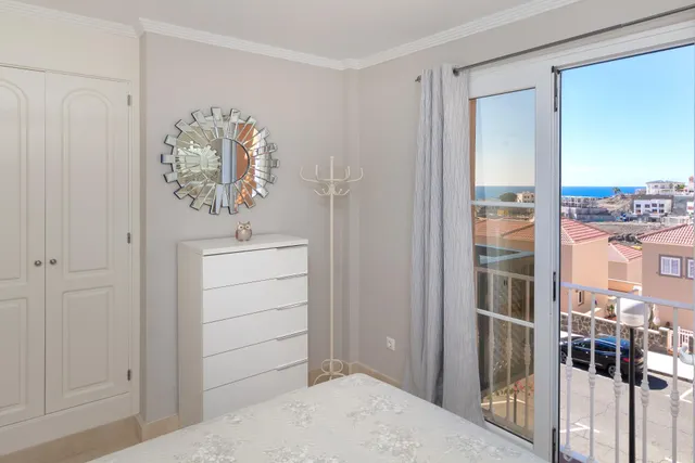 Atractivo apartamento de 2 dormitorios con amplia terraza en monte carrera. impresionantes vistas al mar. trastero y plaza de garaje. piscina comunitaria climatizada. — 19