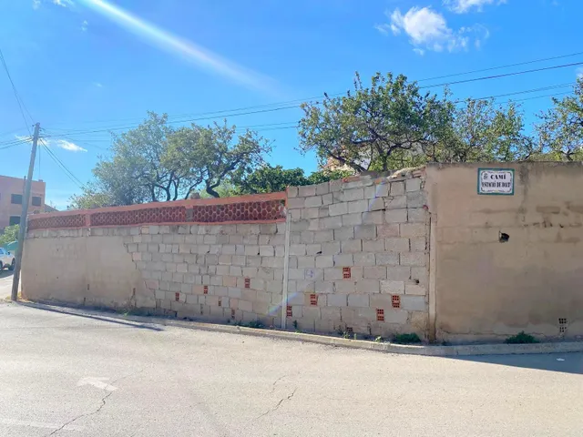 CASA CON TERRENO AMPLIO EN LA FONT DE LA FIGUERA — 37