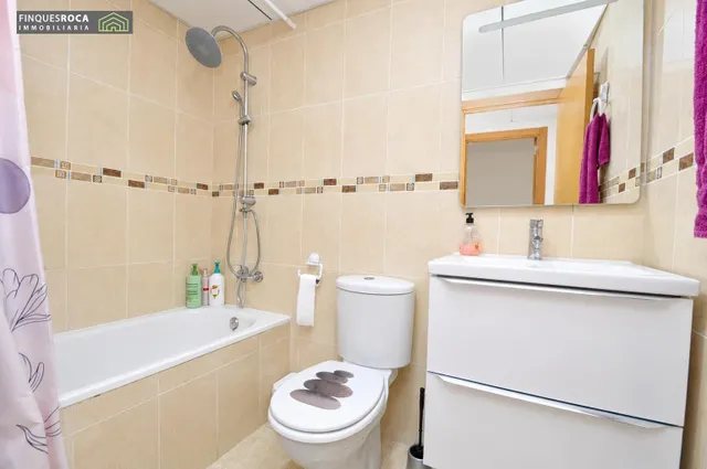 **AMPLIO PISO DE 3 habitaciones CON BALCÓN Y TERRAZA EN LA RÀPITA** — 9