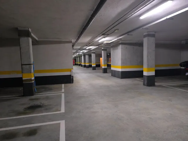 PLAZA DE GARAJE EN SANTIAGO — 10