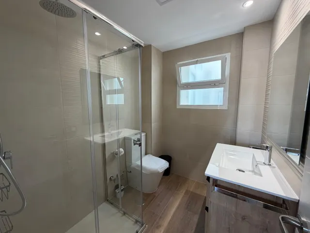Piso en alquiler de larga temporada en Avenida Blas Infante – 1.300 €/mes — 9