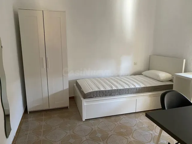 Piso para estudiantes en La Chana (Calle Sagrada Familia) – 4 habitaciones exteriores, aire acondicionado y muy luminoso (REF: DLR 870) — 22