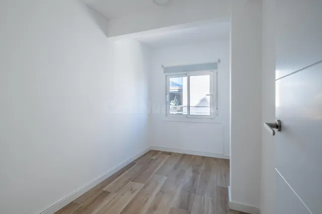 Piso reformado de 3 habitaciones a 50 mts Playa Levante - foto 4