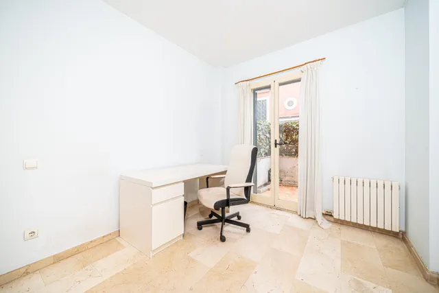 Planta baja de 3 habitaciones, con terrazas, parking y trastero en Ciudad Jardín — 23