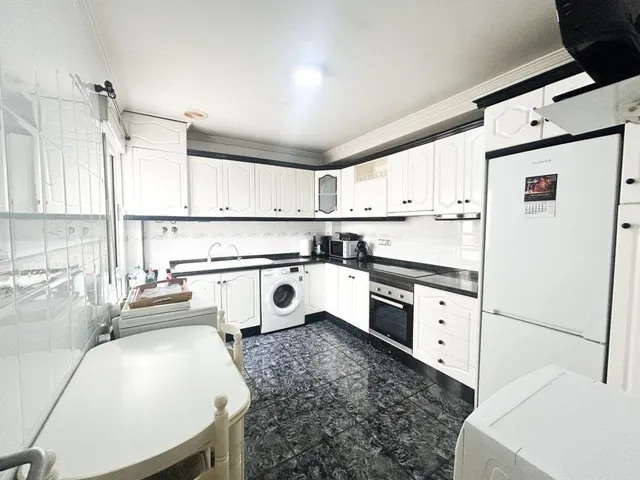 ESPACIOSO ATICO DE 3 habitaciones RODEADO DE TODOS LOS SERVICIOS — 14