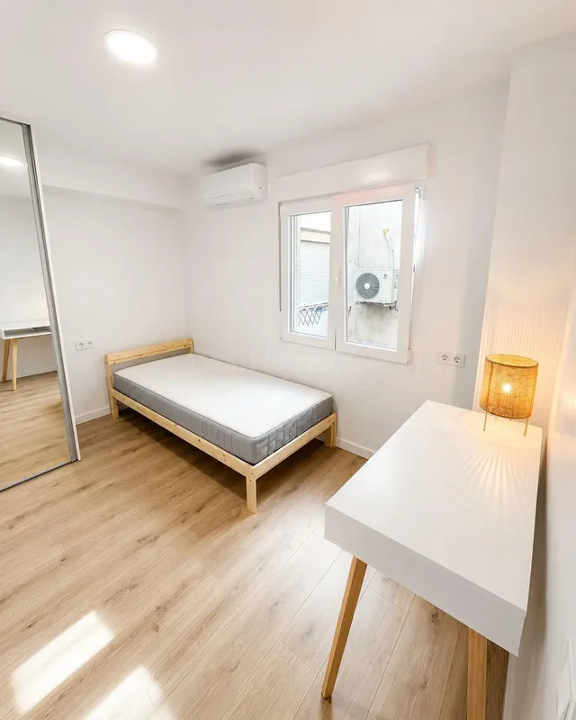 Piso reformado junto al metro, zona Manises – ideal para inv - foto 3