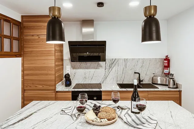APARTAMENTOS DE DOS O TRES DORMITORIOS — 6