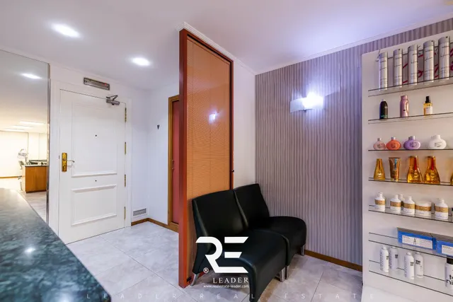 VENTA EN EXCLUSIVA DE OFICINA CON PELUQUERIA EN FUNCIONAMIENTO EN ZONA PRIME !! — 19