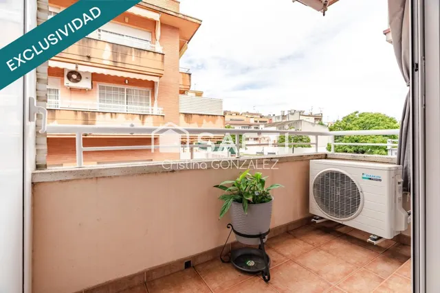 “Tu hogar ideal en Santa Maria – Fondo Sumella: práctico, luminoso y listo para entrar.” — 8