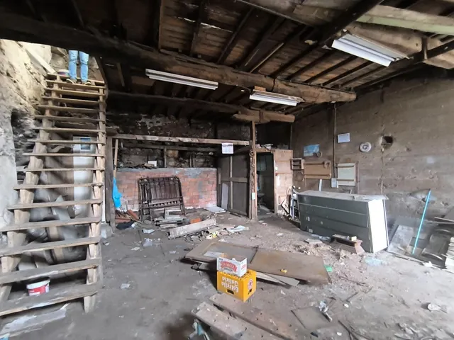 CASA DE PIEDRA EN ZONA MONUMENTAL — 23