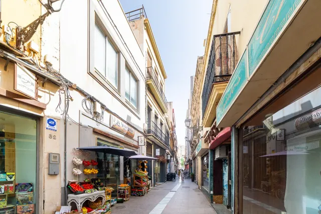 VIVIENDA CON PISCINA PRIVADA CLIMATIZADA Y TERRAZA — 27