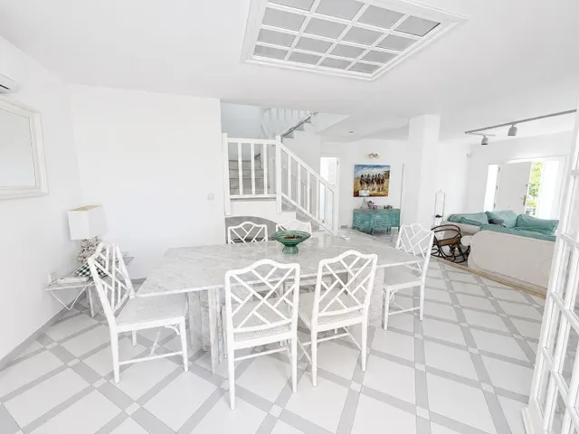 Chalet independiente junto al mar en El Perellonet - foto 4