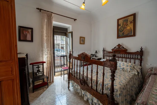 Gran oportunidad en Guareña. Casa de 2 plantas con entradas  - foto 4