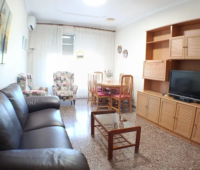 Piso de tres dormitorios y amplia terraza en Virgen de las H - foto 4