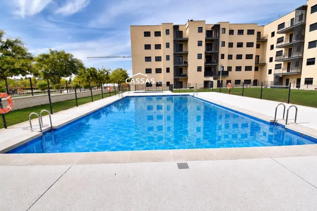 ALOVERA - Obra nueva. Ático con terraza de 7m2, 3 habitaciones, 2 baños, 2 plazas de garaje, Trastero y piscina. — 2