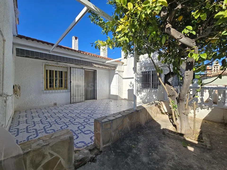 Bungalow en planta baja en zona Torretas