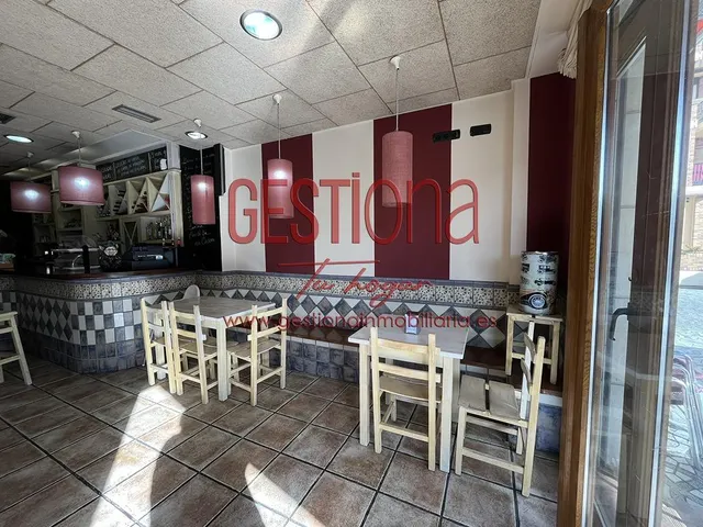 **Oportunidad Única: Bar-Restaurante en Pleno Funcionamiento** — 6