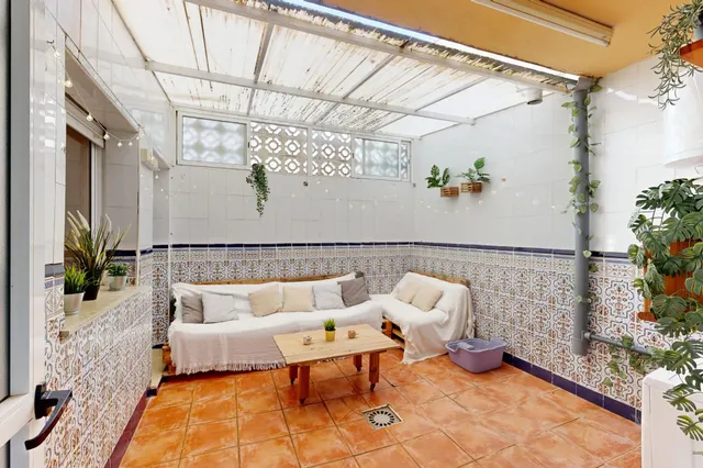 Espacioso piso en Canteras con gran dormitorio principal en suite, patio y plaza de garaje. Cartagena — 32