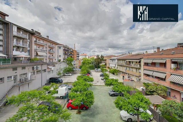 PISO LLUIS PERICOT — 37