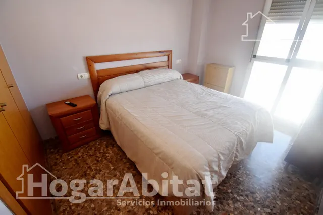 Gran amplitud, excelente luminosidad y precio atractivo en este piso con garaje — 8