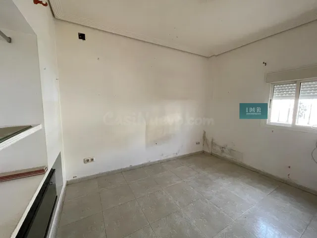 ¡OPORTUNIDAD! Luminoso piso de 3 dorm. con terraza en la zon - foto 4